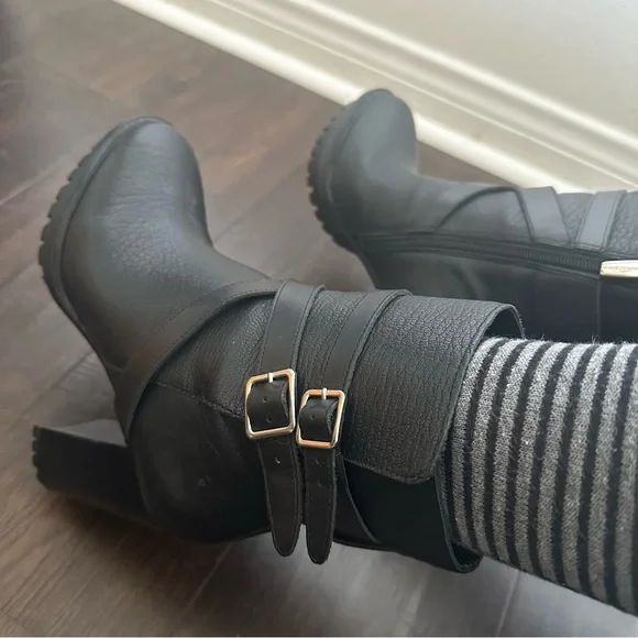 Vince Camuto Black Buckle Platform Heeled Ankle Moto Boots - Picture 7 of 9